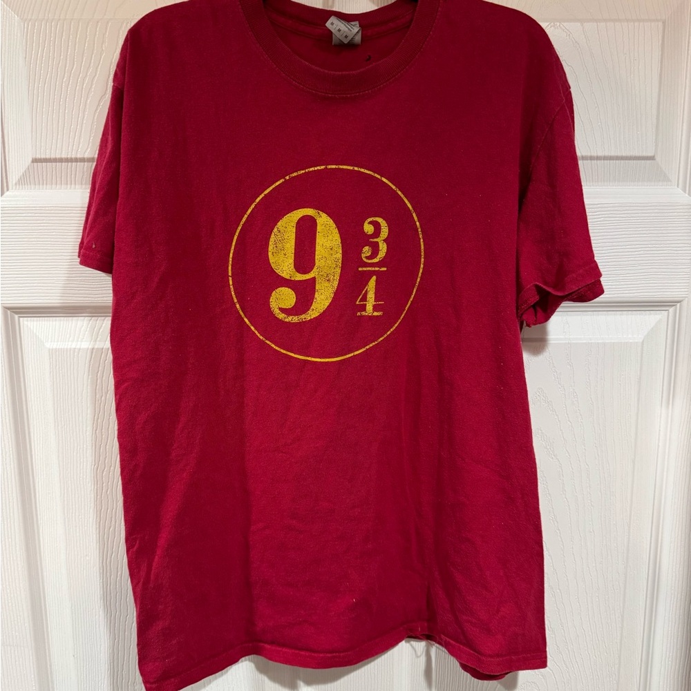 Harry Potter Hogwarts Express Platform 9 3/4 T Shirt size Mens Medium Red